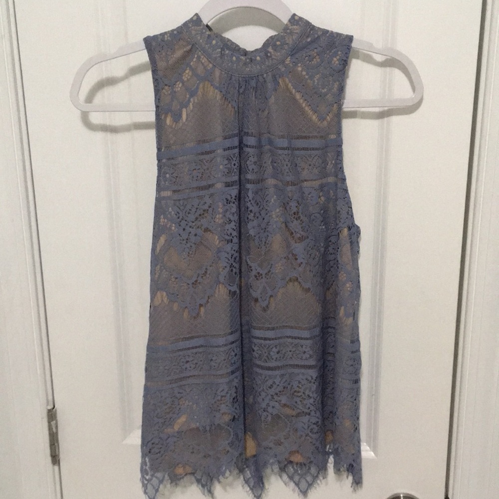 Sleeveless Lace Blouse w Keyhole Back